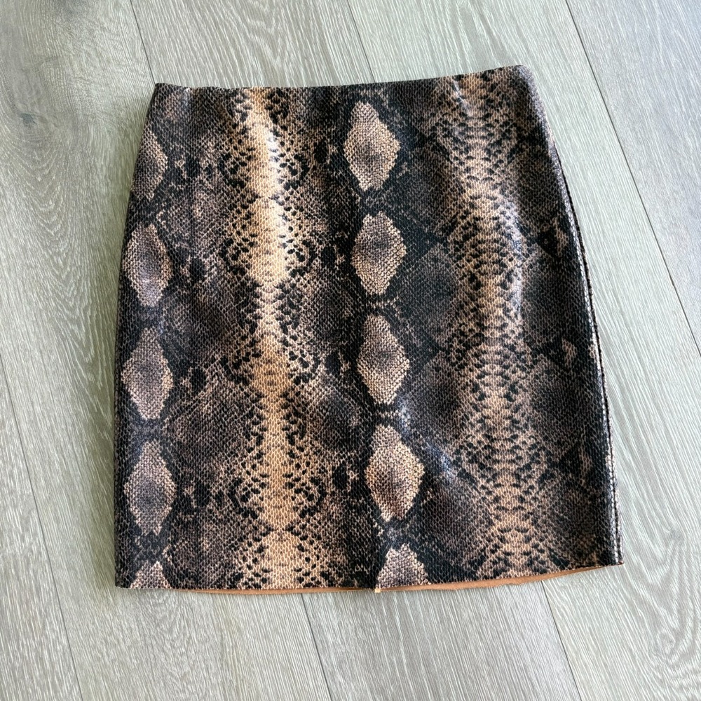 Judith March Womens Brown Snakeskin Print Modest Sophistication Mini Skort Sz S